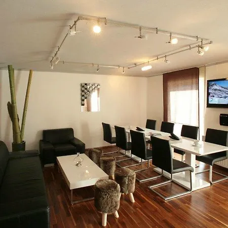 Low Budget Studio Leif By Ged *