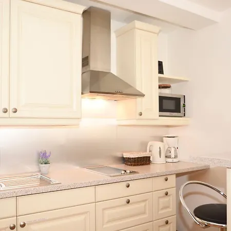 Apartment Low Budget Studio Leif By Ged